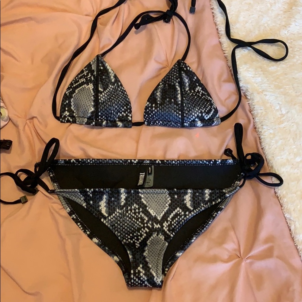 triangl snakeskin bikini
